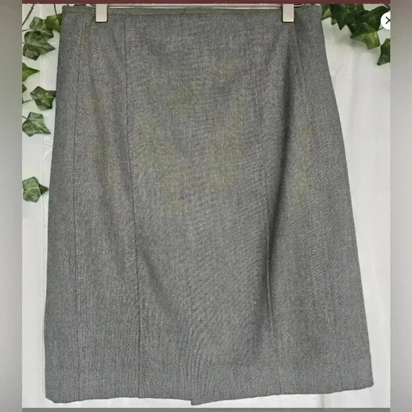 Express Pencil Skirt in Grey with Pleat in Back - Picture 1 of 4